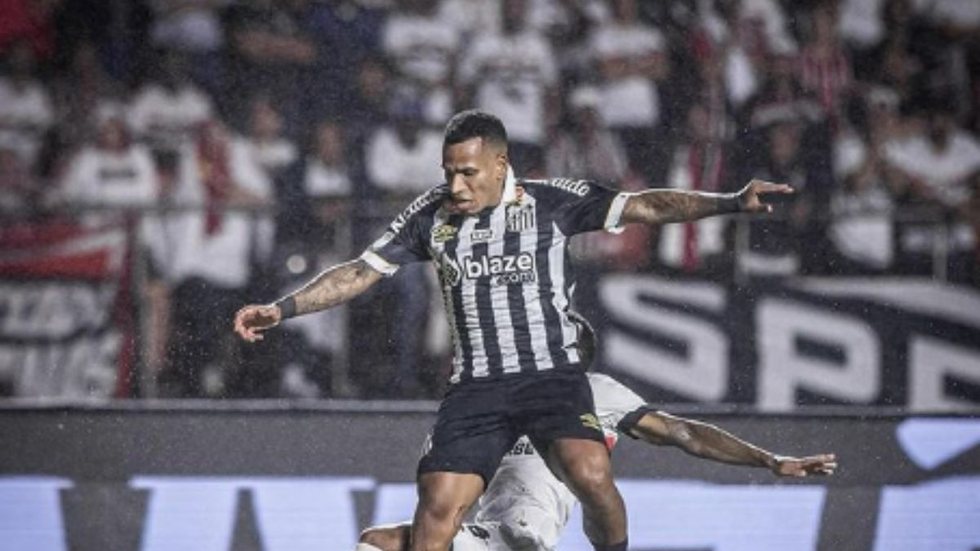 Com a vitória por 1 a 0, o Santos se classificou antecipadamente para as quartas de final da competição - Imagem: Reprodução/Instagram @santosfc
