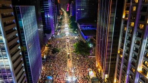 O Réveillon na Avenida é um evento anual esperado por todos os paulistanos - Imagem: Edson Lopes Jr/SECOM