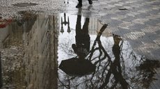 A previsão de chuva para São Paulo pode colocar um ponto final nos planos ao ar livre - Imagem: Reprodução / Paulo Pinto / Agência Brasil