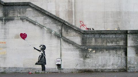 Girl with Balloon, grafite de Banksy | A esperança: quase ao alcance, quase perdida - Imagem: Reprodução