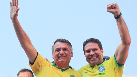 Entenda as questões que cercam o julgamento de Jair Bolsonaro e a relação com o deputado Alexandre Ramagem no Supremo Tribunal Federal - Imamgem: André Coelho/EFE