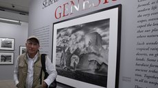 O fotógrafo faleceu em Paris, deixando um legado de imagens que retratam a beleza e as contradições do mundo - Imagem: Reprodução / Valter Campanato / Agência Brasil