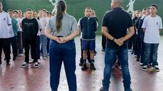 Além da suspensão do regimento, a ação pede que policiais não atuem como educadores nas salas de aula das escolas - Imagem: Divulgação / Secretaria da Educação de SP