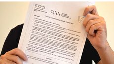 Segunda fase começa neste domingo com redação e provas discursivas - Imagem: Reprodução | Karolina Monte/Guia do Estudante