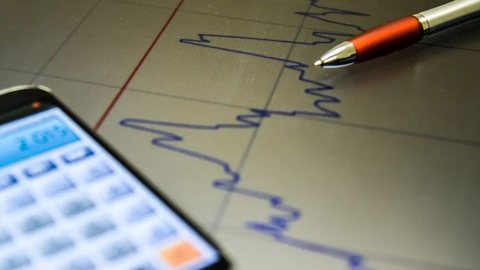 Banco Central se reúne para discutir aumento da taxa Selic em meio a pressões inflacionárias e incertezas econômicas - Imagem: Reprodução /  Marcello Casal Jr / Agência Brasil / Arquivo