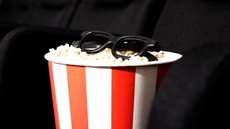 Entre os filmes em exibição estão clássicos como Interestelar e novidades como Quarteto Fantástico e Como Treinar o Seu Dragão - Imagem: Reprodução / Freepik