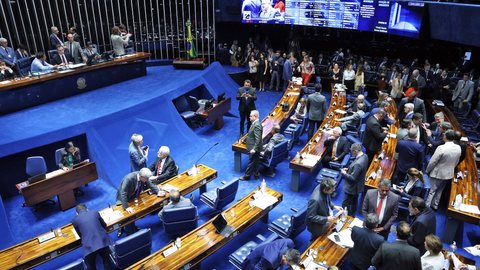 Senado aprova projeto de corte de gastos com reajuste do salário mínimo - Imagem: Reprodução / Agência Brasil / Antônio Cruz