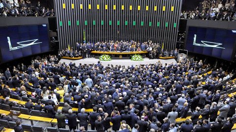 O luxo milionário dos senadores e ex-senadores às custas do contribuinte - Imagem: Reprodução | Agência Brasil