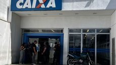 Criminosos sequestram funcionárias após roubo a agência da Caixa na Vila Maluf. - Imagem: Reprodução/Redes Sociais.