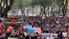 Assembleia na Praça João Mendes realizada na última quarta (21) reuniu mais de 2 mil servidores - Imagem: Reprodução | Aojesp