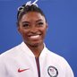 Mãe de Simone Biles, que a abandonou na infância, tenta reconciliação - Imagem: Reprodução/Twitter