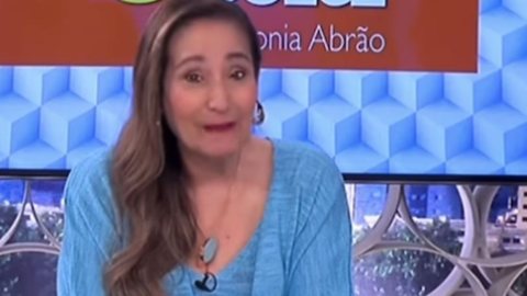 A apresentadora Sonia Abrão fez um desabafo comentando sobre a demissão de Osmar Prado. - Imagem: reprodução I Instagram @soniaabrao