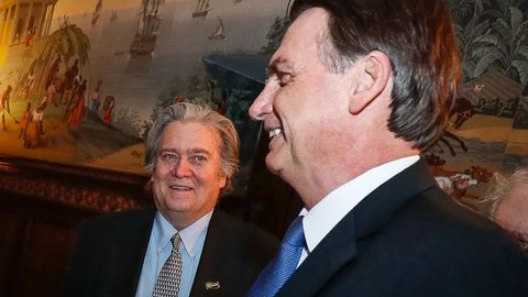 Steve Bannon e Jair Bolsonaro - Imagem: Divulgação / Alan Santos/PR