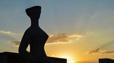 Estátua "A Justiça", de Alfredo Ceschiatti, fachada do STF - Imagem: Reprodução / Agência Brasil / Marcello Casal Jr.