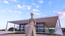 Câmara dos Deputados pediu ao STF a rejeição das ações contra a Lei da Dosimetria relacionada aos atos de 8 de janeiro - Imagem: Reprodução