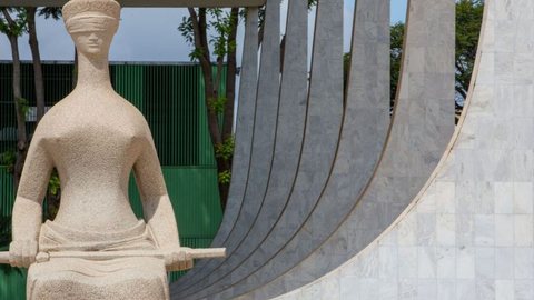 O STF reconhece a vulnerabilidade de homens em relações homoafetivas, aplicando a Lei Maria da Penha a esses casos - Imagem: Reprodução / Agência Brasil