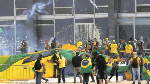 Investigados poderão se dirigir aos colégios eleitorais, mas seguirão com medidas cautelares - Imagem: Reprodução / Cristiano Mariz