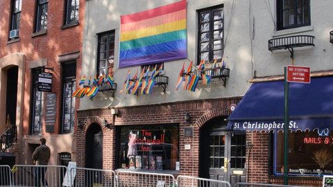 Fachada do Stonewall Inn, em Nova York - Imagem: Reprodução | portal sindmetalsjc.org.br/