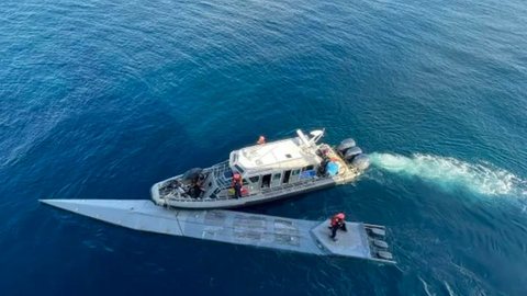 VÍDEO - submarino 'fantasma' é encontrado com R$ 460 milhões em cocaína e corpos - Imagem: reprodução Twitter @ArmadaColombia