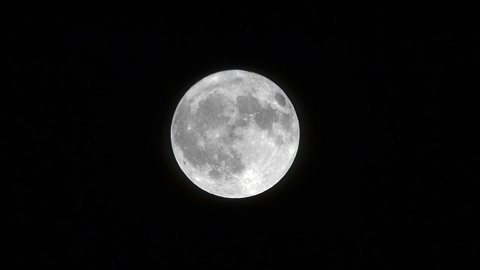 Segunda Superlua do ano recebe o nome de Lua dos Cervo, pelo mês de julho - imagem: Freepik