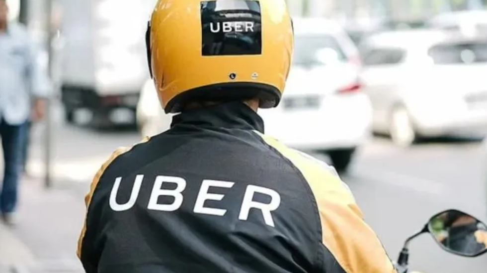 Justiça suspende autorização da Uber Moto em São Paulo e mantém serviço proibido temporariamente