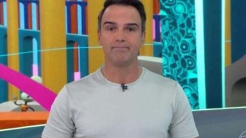 Tadeu Schmidt coloca freio em elogios de Beatriz no BBB 24: "Fico constrangido" - Imagem: Reprodução/TV Globo