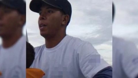 O suspeito foi identificado como sendo Jacson dos Anjos de Oliveira, de 22 anos de idade. Ele ficou conhecido pelo apelido "tarado do barco" e foi preso recentemente - Imagem: reprodução/CM7