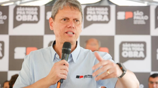 Tarcísio de Freitas afirmou considerar injusta a condenação de Eduardo Bolsonaro e disse concordar com os argumentos apresentados pela defesa do ex-deputado - Imagem: Reprodução