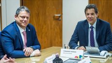 Tarcísio e Fernando Haddad. - Imagem: Reprodução | O Globo
