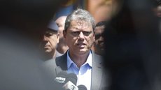 O governador de São Paulo, Tarcísio de Freitas, anunciou a intenção de indenizar pacientes que sofreram complicações após cirurgias no AME. - Imagem: Reprodução | Agência Brasil
