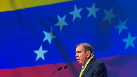 Edmundo González Urrutia voltou a defender novas eleições presidenciais na Venezuela e afirmou que o país precisa alcançar uma “democracia real” - Imagem: Reprodução