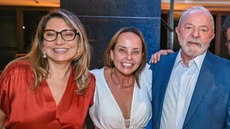 Presidente Lula e familiares acompanharam os desfiles no Carnaval carioca - Imagem: Reprodução