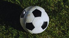 Temporada da Premier League estreia com mudanças em arbitragem - Imagem: Reprodução / Freepik