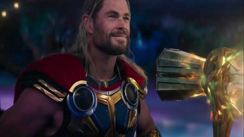 Chris Hemsworth no filme "Thor: Amor e Trovão" - Imagem: Reprodução/Marvel