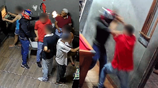 Atirador disparou mais de dez vezes contra a vítima - Imagem: Reprodução