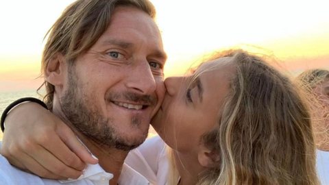 Franceso Totti e Ilary Blasi têm três filhos em comum - Imagem: reprodução Instagram @ilaryblasi @francescototti