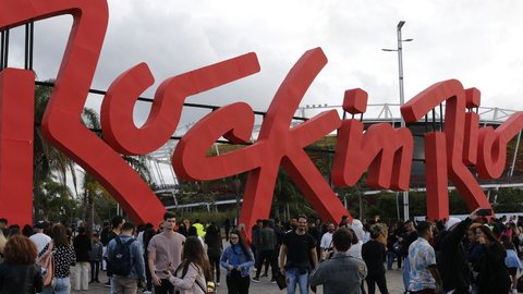 Trabalhadores submetidos a trabalho escravo são resgatados durante o Rock in Rio - Imagem: Reprodução / Agência Brasil / Fernando Frazão