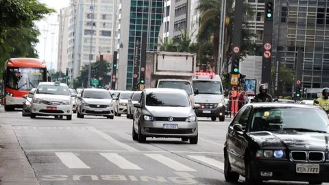 A CET informa que a medida foi adotada devido ao baixo fluxo de veículos durante as festas de fim de ano em São Paulo - Imagem: Reprodução | Agência SP