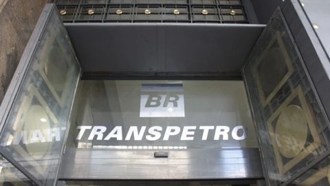 Atualmente, a Transpetro opera com 33 navios e 46 terminais, consolidando-se como líder em logística de petróleo na América Latina - Imagem: Divulgação