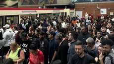 Trens da Linha 11-Coral voltam a circular após 20 horas de atrasos - Imagem: Reprodução / Arquivo Pessoal / Leandro Beguoci
