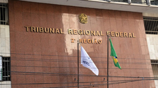 TRF2 entendeu que a Marinha violou direitos relacionados à identidade de gênero de uma militar trans e determinou pagamento de indenização de R$ 30 mil - Imagem: Reprodução