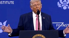 O Estreito de Ormuz é crucial para o comércio de petróleo e gás, e sua instabilidade pode impactar os preços internacionais - Imagem: Reprodução/@TheWhiteHouse