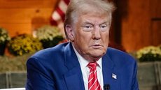 O presidente dos EUA acredita na viabilidade de um 'acordo especial' com a China, mas tarifas permanecem como opção - Imagem: Reprodução / X / @TrumpBarron__