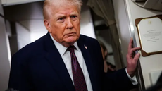Trump promete abrir arquivos sigilosos ligados a OVNIs e UAPs - Imagem: Reprodução