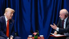 Após reunião, Lula confirma canal aberto de comunicação com Trump, enfatizando a importância do diálogo em tempos desafiadores - Imagem: Reprodução/Redes Sociais
