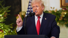 Nova crise diplomática entre EUA e Europa após anúncio de tarifas por Donald Trump - Imagem: Reprodução