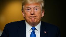 Trump quer taxar importações da União Europeia em 50% e diz que bloco "tira vantagem dos EUA" - Imagem: Reprodução/ChatGPT