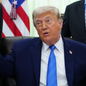 Trump anunciou o cancelamento dos bombardeios contra o Irã e afirmou que as negociações diplomáticas avançaram para um novo estágio - Imagem: Reprodução