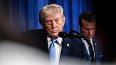 Donald Trump é retirado às pressas de jantar e se pronuncia - Imagem: Reprodução