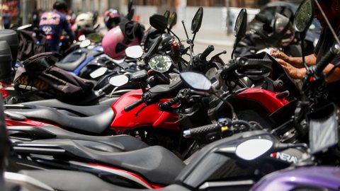 Uber e 99 anunciam retorno do serviço de mototáxi na capital - Imagem: Reprodução / Agência Brasil / Paulo Pinto